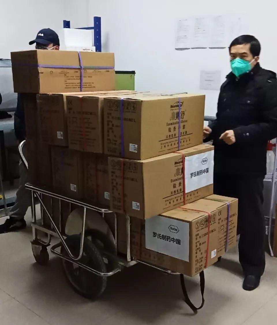 罗氏捐赠总额超过430万元现金和物资，助力中国抗击病毒之战！